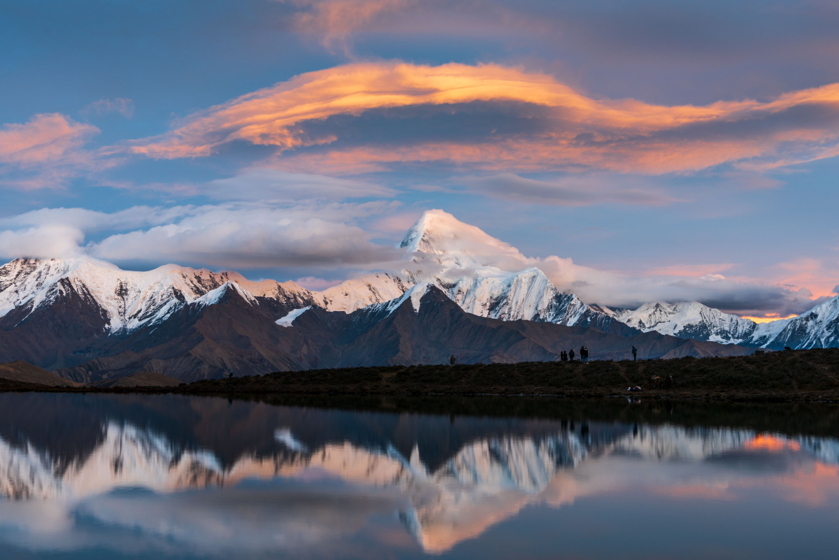 蜀山王的红帽子