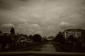 F4034DC7-CDF9-4F59-B445-A70E36475D30/L0/001