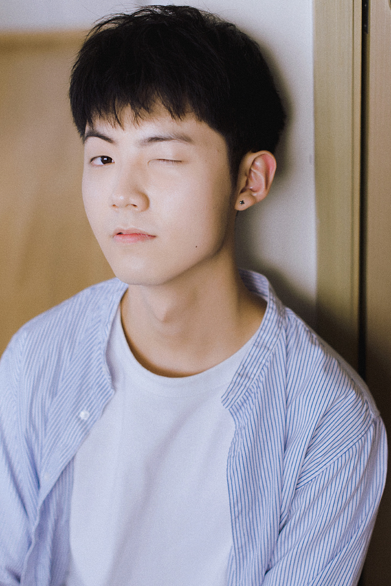 男生写真00后萌系男孩初长成