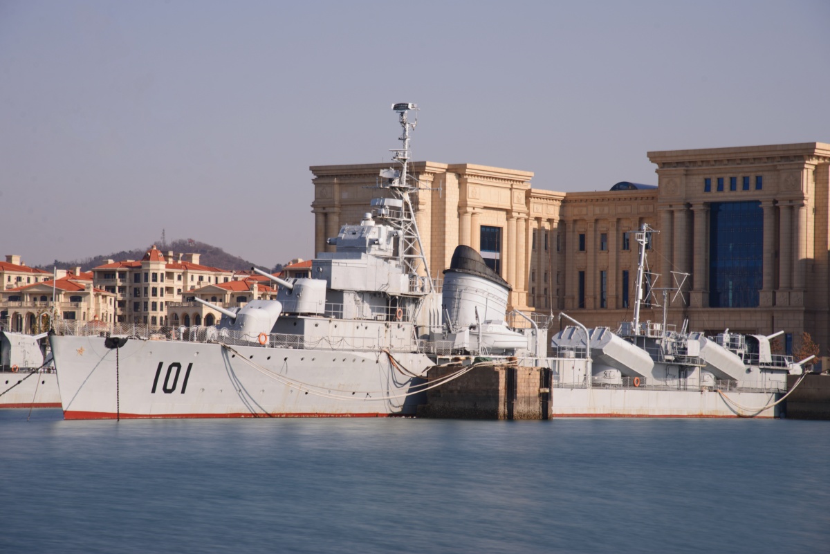 全国唯一一座海军博物馆坐落于青岛市莱阳路八号第一次看到舰艇真的是