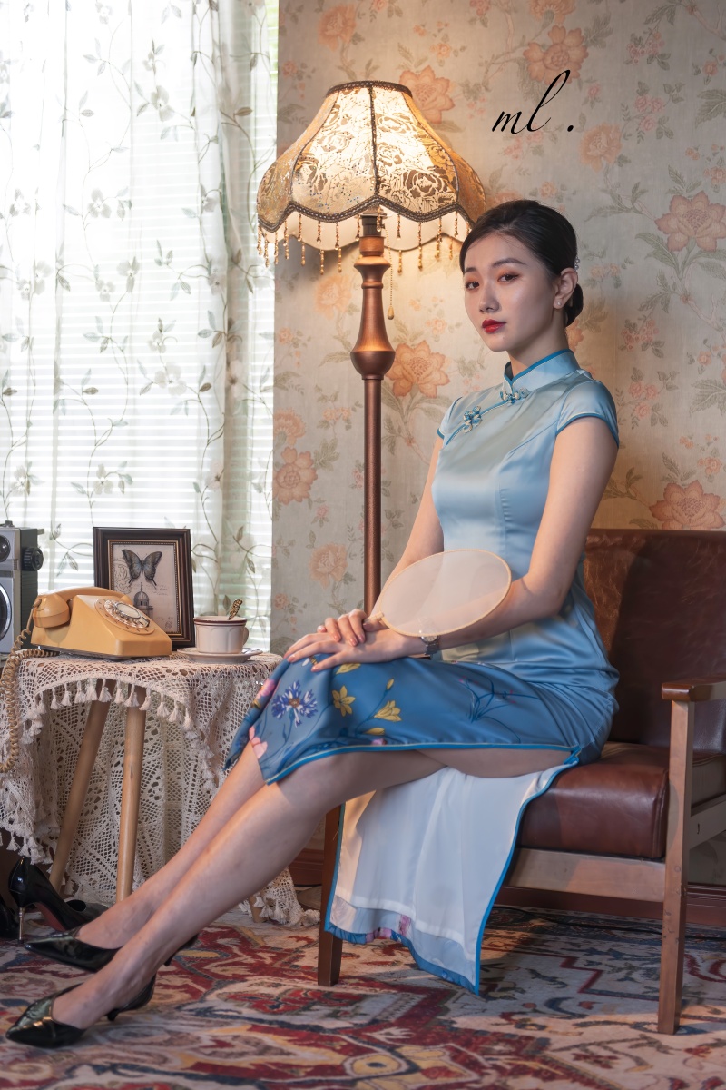 木色旗袍之美其魂在腰其美在腿0969