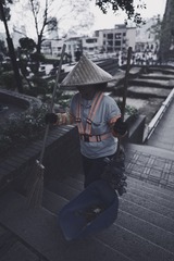001
