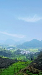 《山景如画》