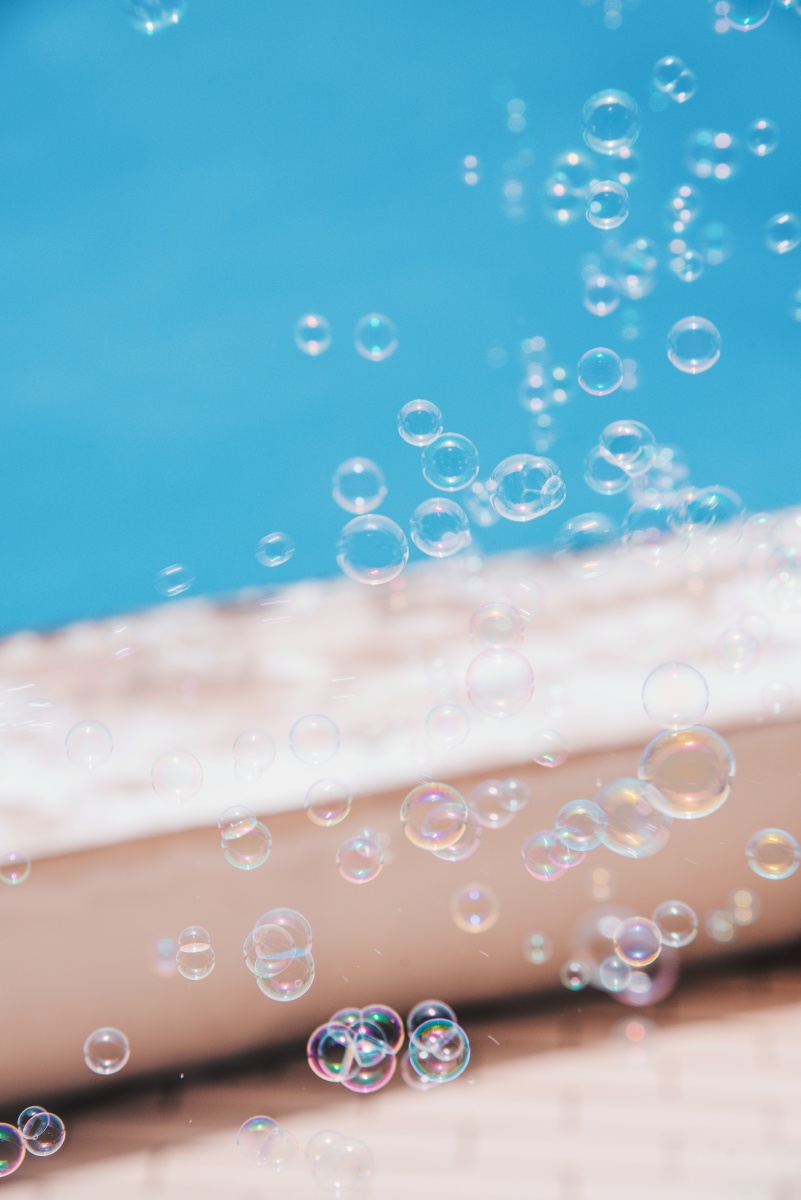 在要和我一起吹泡泡吗