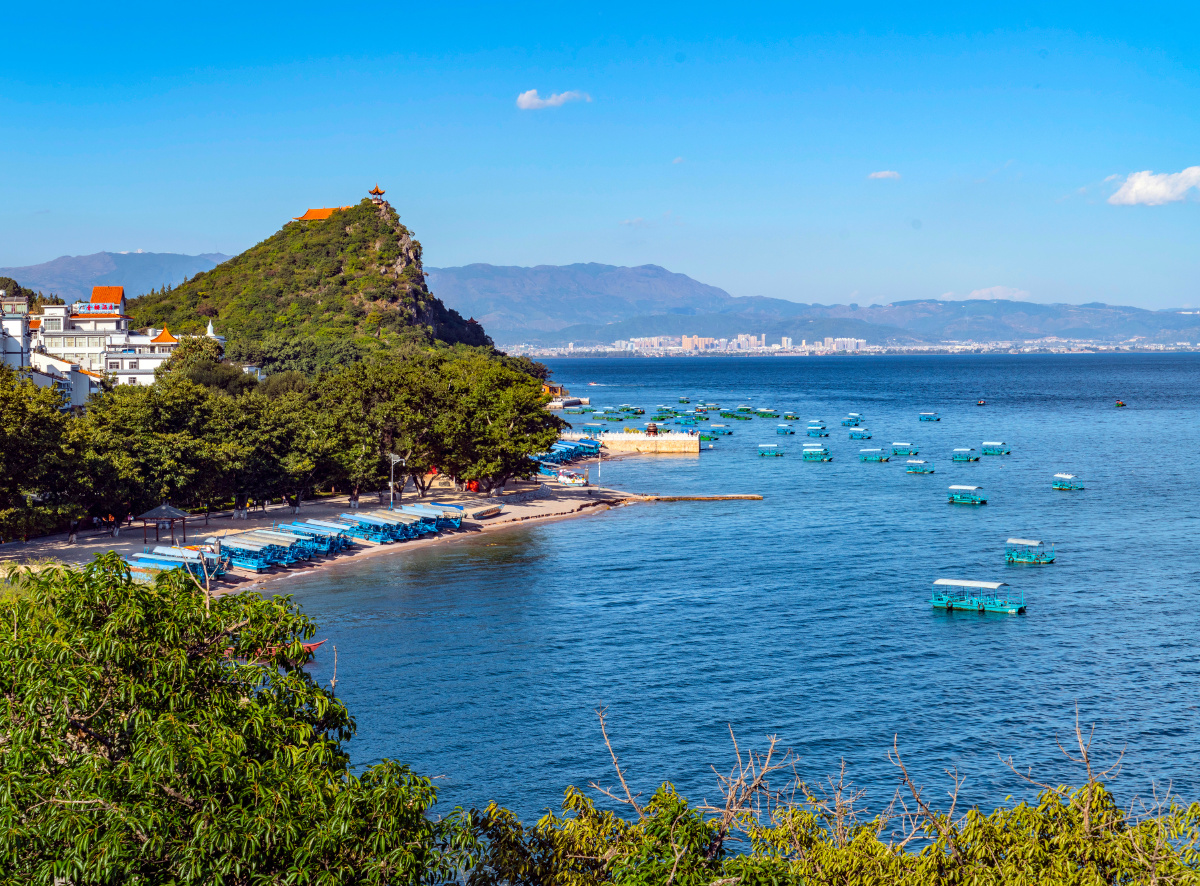 昆明抚仙湖风光