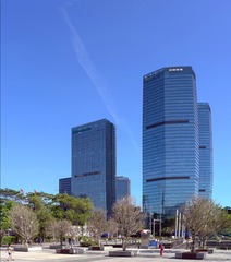 L1221041