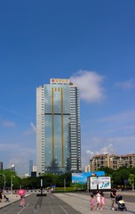 L1220658