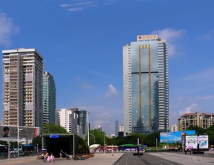 L1220661