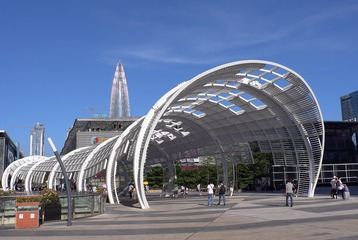 L1221070