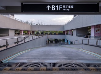 670988
