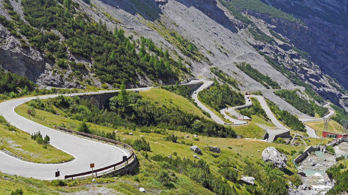最美盘山公路照片