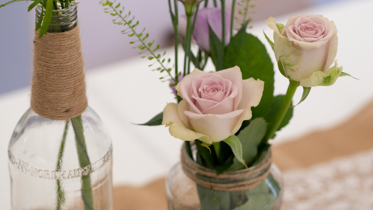 花瓶鲜花插花照片