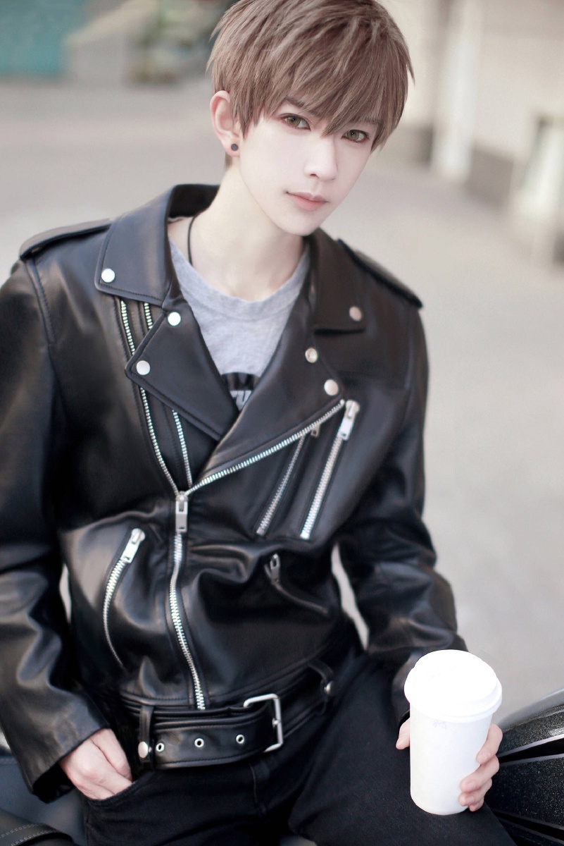 我觉得真的很养眼勒#熊祁 - august464 - 图虫