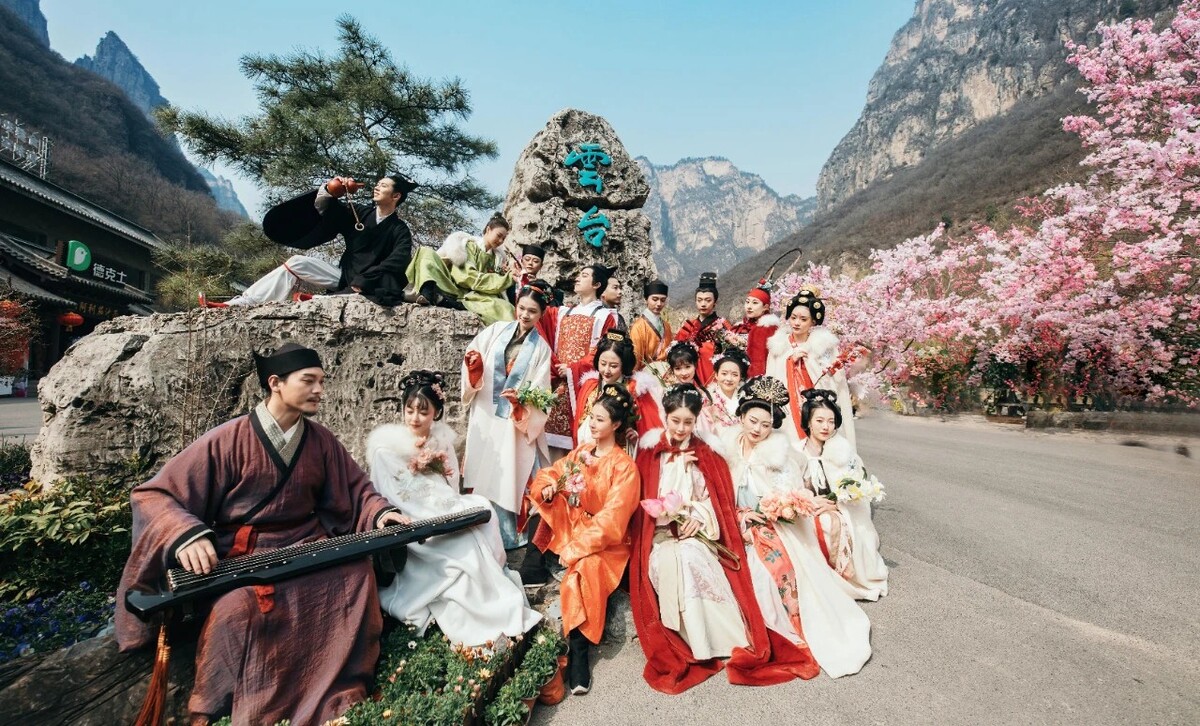 云台山汉服花朝节图片