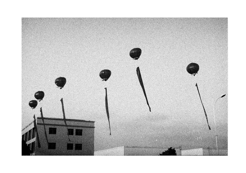 3<br />
