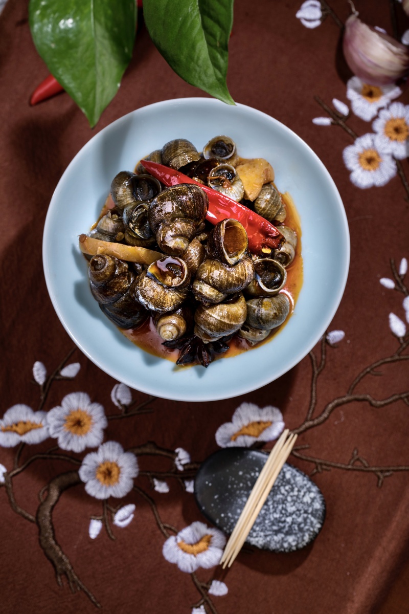 广西美食炒田螺