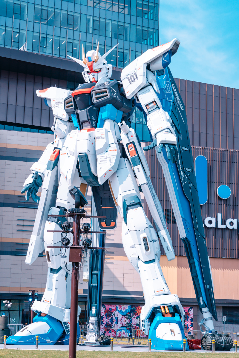 上海自由高达立像