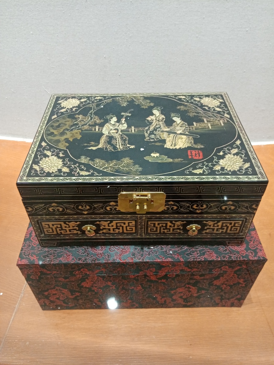 山西平遥薛氏漆艺展品