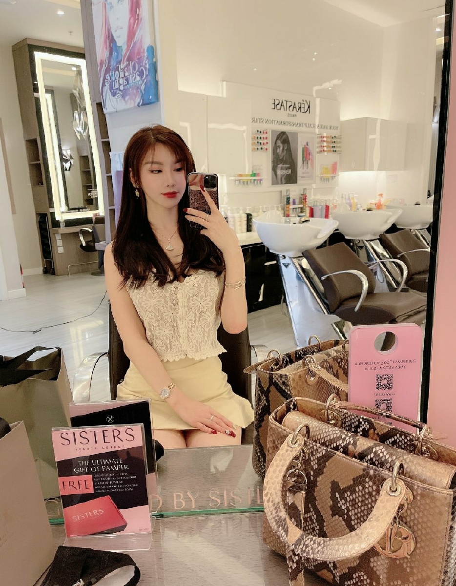 出镜桓淼淼淼淼淑女君子好逑桓淼淼毕业于上海戏剧学院中国内地女演员