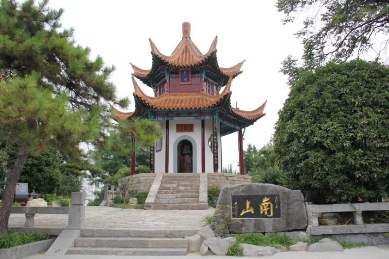 作者 李南