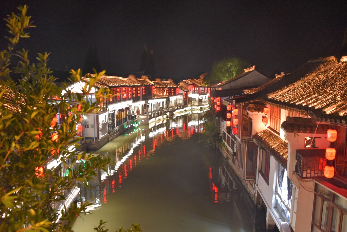 朱家角夜景作者狄尧民