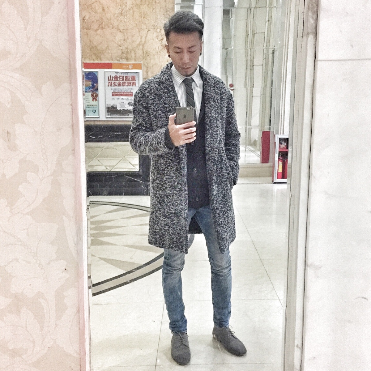 对著镜子就想自拍系列 - krischung - 图虫