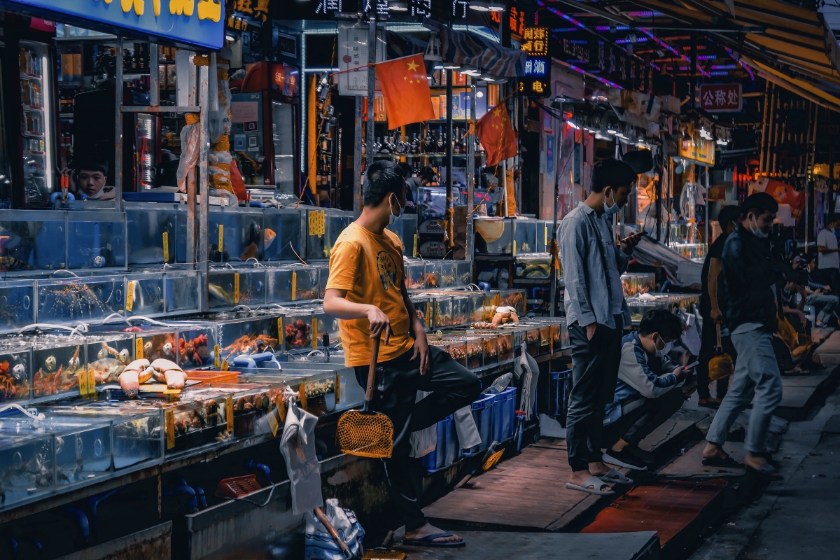 卖鱼胜的剪刀手广州黄沙水产市场