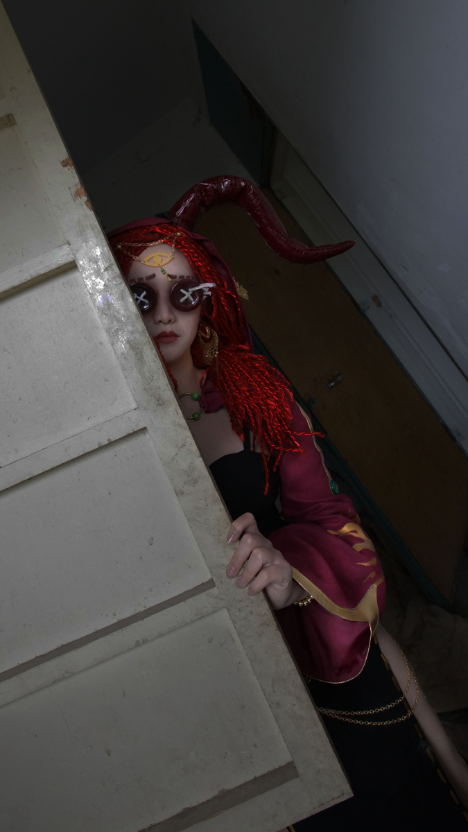 第五人格祭司cos,当然是最最最厉害的瑞给大人拍的!