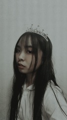 197043