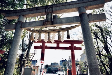 001