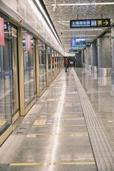 975800