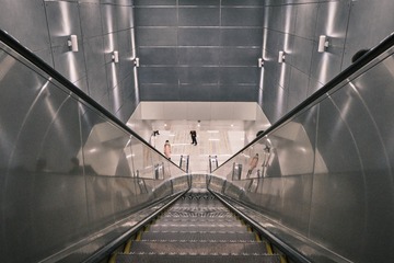 975807