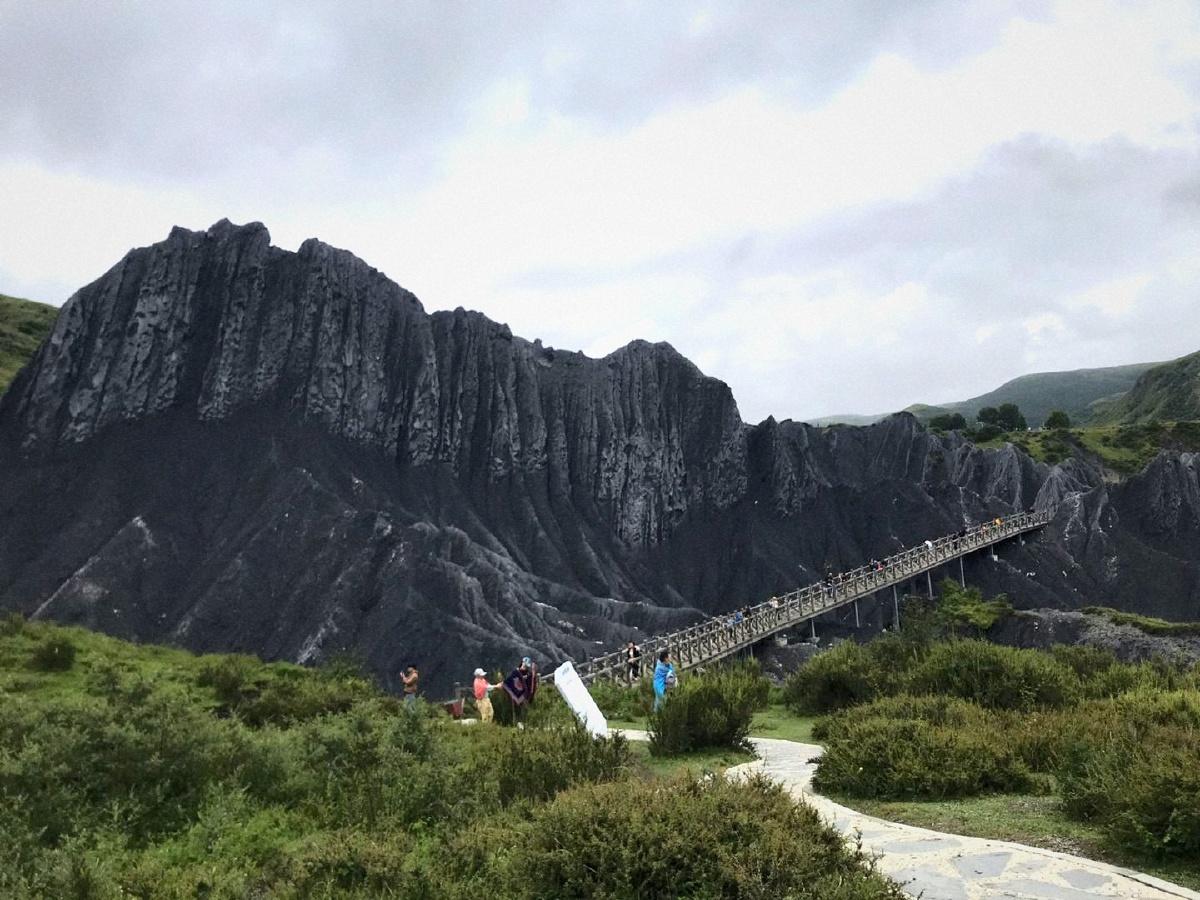 四川康定新都桥墨石公园