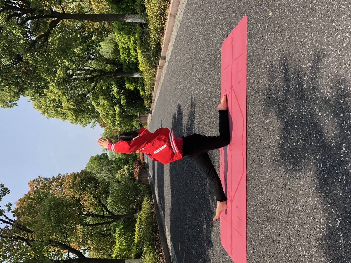 爱心瑜伽背心怎么穿好看