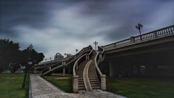 001