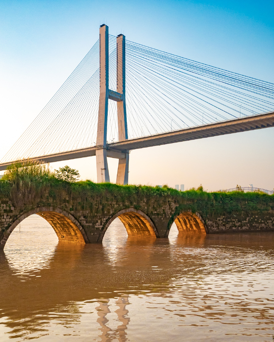 茅溪偃月桥晨光