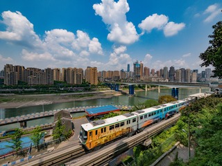 706945