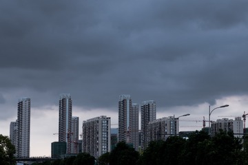 130006