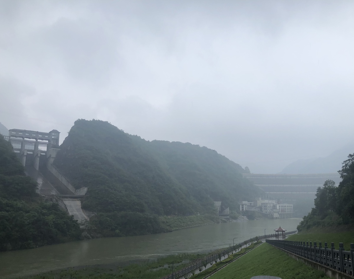 响洪甸水库大坝