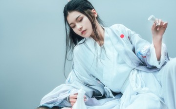 001