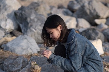 001