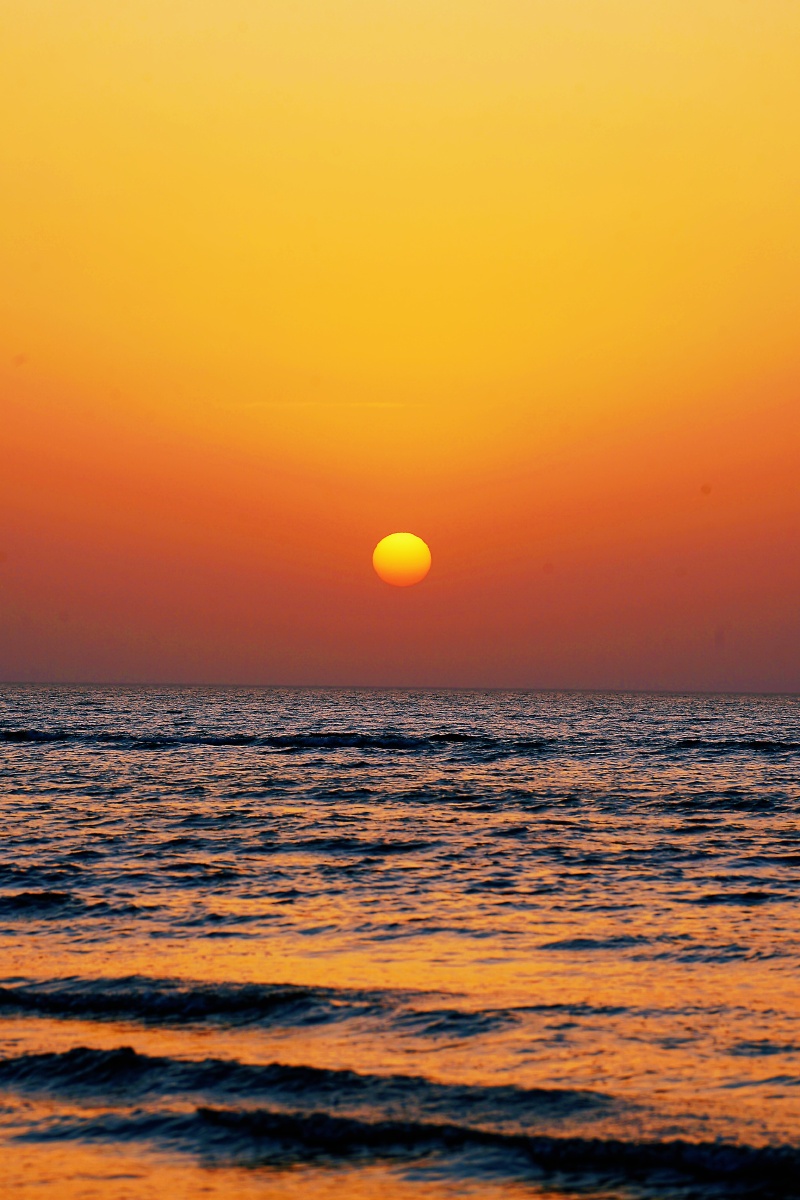 日落西山摄于夏家河子海滨浴场