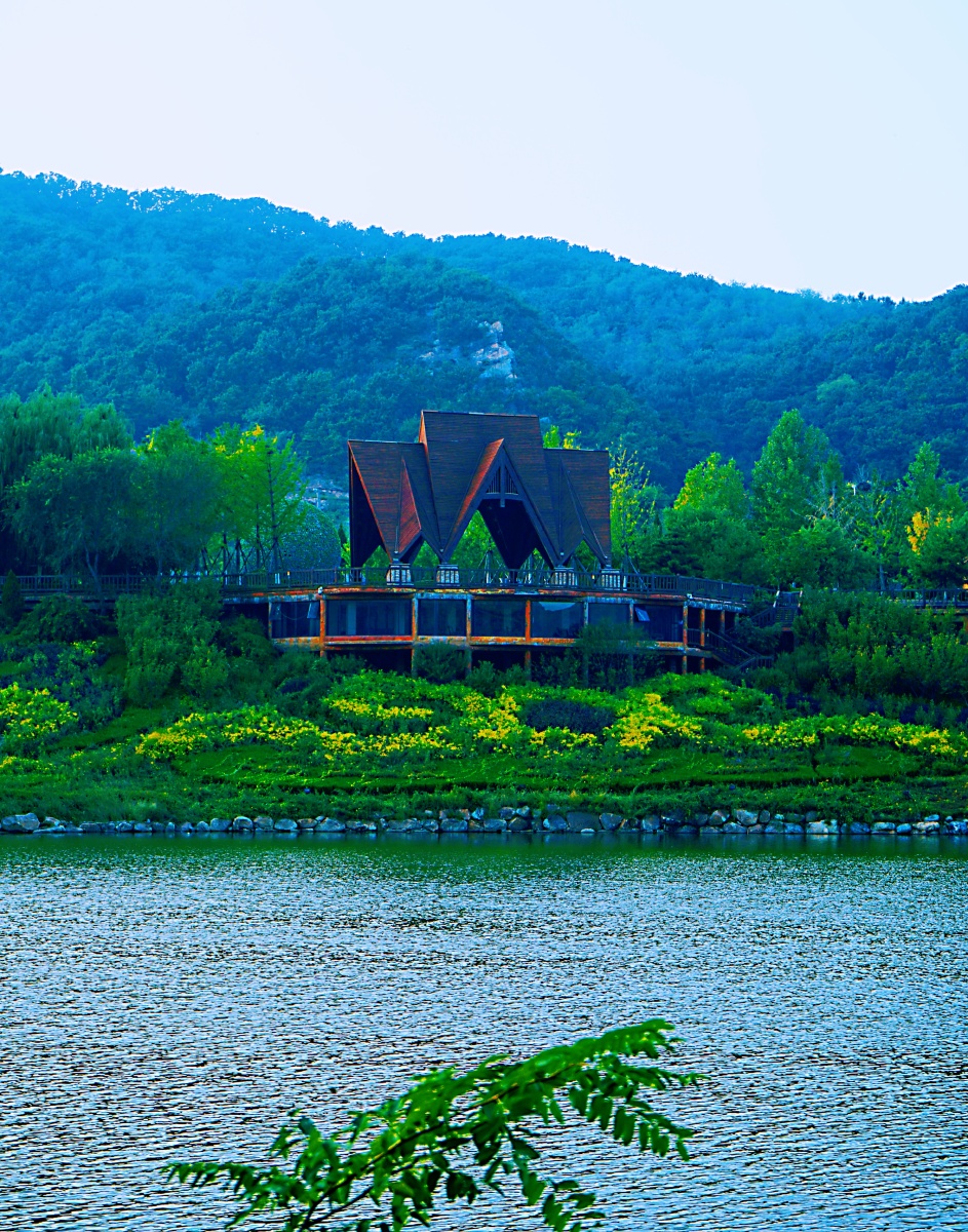 西郊棠梨沟公园风光