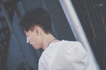 001