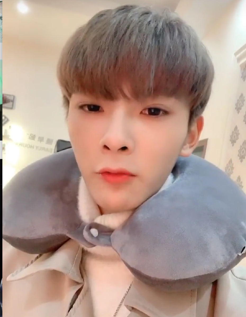 深海鱼主播改名,深海鱼咬一口虎牙英雄联盟女主播被喷整容