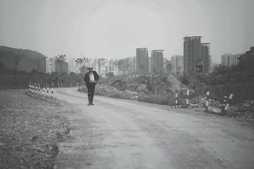 2BA812F2-A8AA-49F3-9840-369CC8A4D227/L0/001