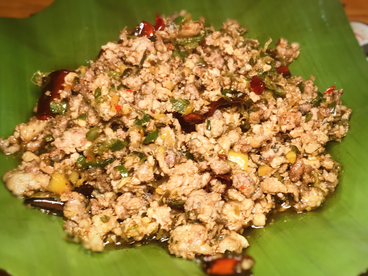 世界佤乡大美临沧,拔萝卜,吃烤肉生态美食,赏晚霞醉美,到云南临沧萝卜