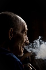 吐故纳新