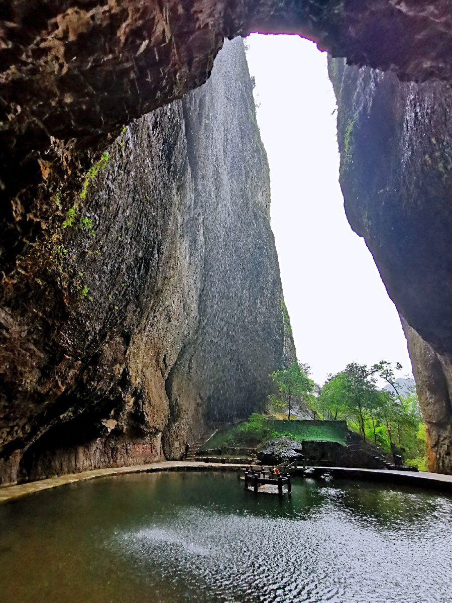 雁荡山三折瀑流九月