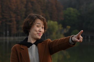 001